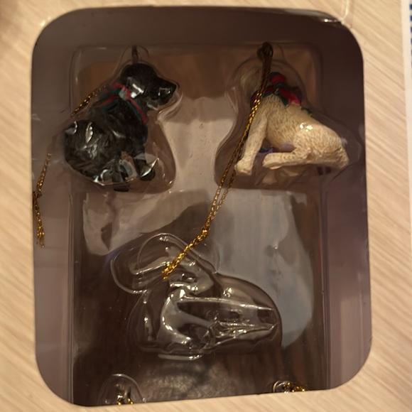 AKC 4 collectible Mini Ornaments, missing one in the box - Picture 4 of 5